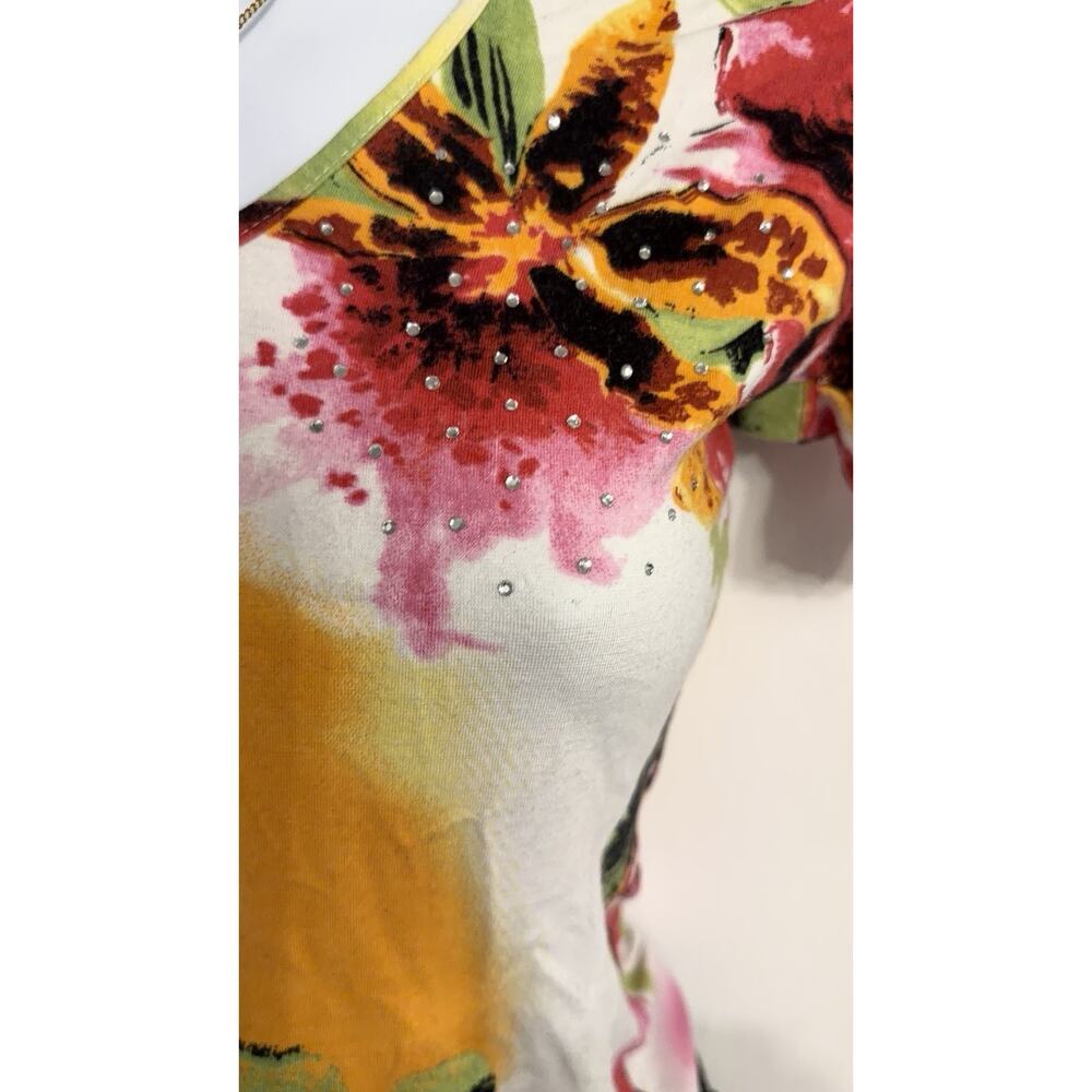 Women’s Floral Print Short Sleeve Top | Tropical Botanical | Bright Multicolor - Picture 4 of 4